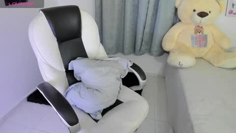 Nahomy online show from December 2024 03:58:01 AM