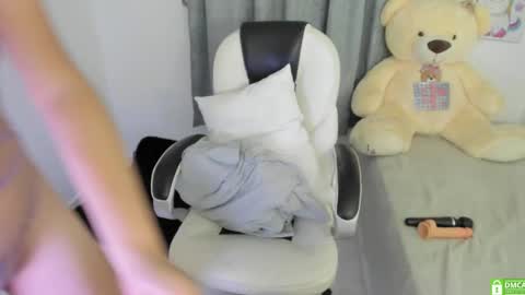 Nahomy online show from January 2025 06:13:01 AM