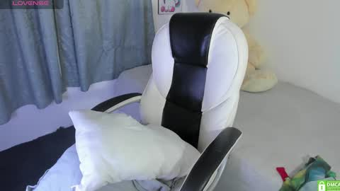 Nahomy online show from March 2025 06:10:01 AM