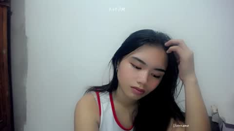 Snapshot of shy_innocent_girl chatting on July 2026 01:49:01 PM shy_innocent_girl online show from July 2026 01:49:01 PM