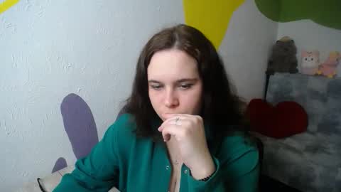 Snapshot of shy_lil chatting on November 2025 01:54:02 PM shy_lil online show from November 2025 01:54:02 PM