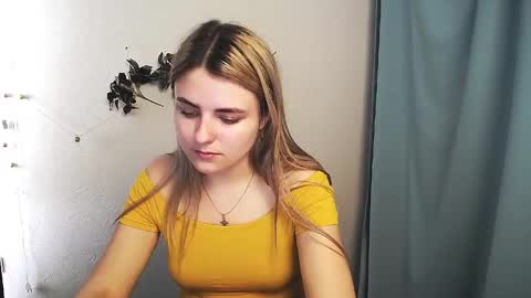 Snapshot of shy_sabrina_ chatting on May 2026 11:49:01 AM shy_sabrina_ online show from May 2026 11:49:01 AM