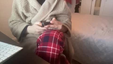 shyboy0533 online show from October 2025 07:48:02 PM