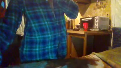 Snapshot of shyboyjohnnie chatting on January 2025 03:45:01 AM shyboyjohnnie online show from January 2025 03:45:01 AM