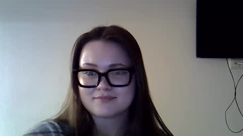 Snapshot of shynesssi chatting on March 2025 12:00:01 AM shynesssi online show from March 2025 12:00:01 AM