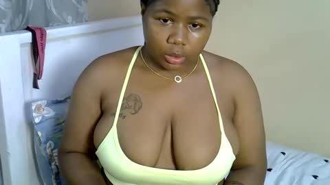 Snapshot of shyvenus chatting on May 2026 07:20:01 PM Venus online show from May 2026 07:20:01 PM