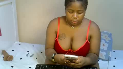 Snapshot of shyvenus chatting on May 2026 07:07:01 PM Venus online show from May 2026 07:07:01 PM