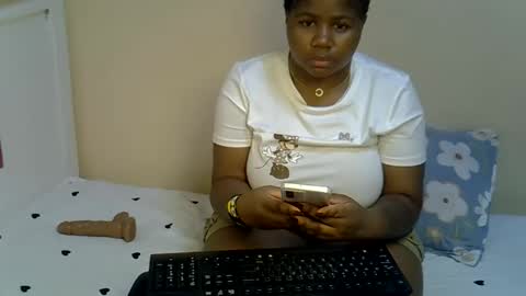 Snapshot of shyvenus chatting on May 2026 02:44:02 PM Venus online show from May 2026 02:44:02 PM