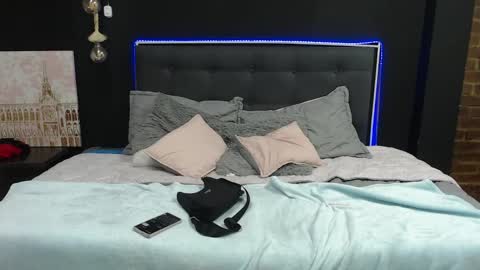 Snapshot of shyvibes_ chatting on February 2025 12:59:01 AM CALL ME  CHARLOTTE online show from February 2025 12:59:01 AM
