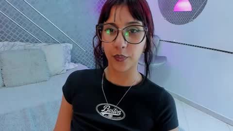 Sia online show from November 2025 08:53:01 PM