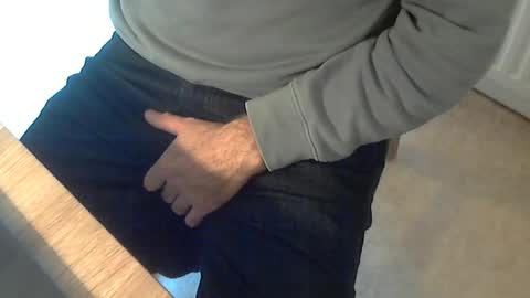 Snapshot of sibblii0 chatting on October 2025 06:13:02 AM Seba online show from October 2025 06:13:02 AM