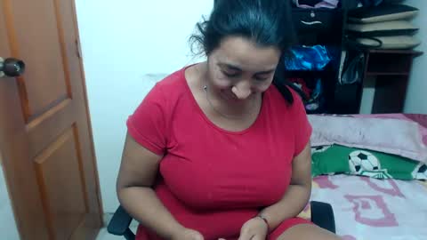 Snapshot of siblley chatting on January 2025 11:02:01 PM sara online show from January 2025 11:02:01 PM