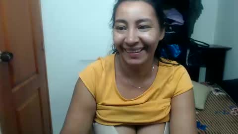 Snapshot of siblley chatting on February 2025 03:59:01 AM sara online show from February 2025 03:59:01 AM