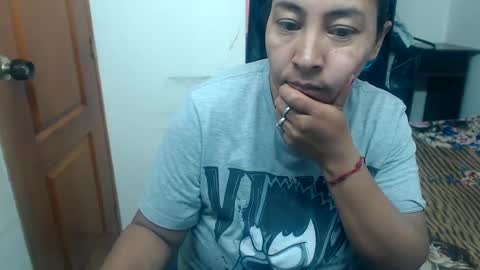 Snapshot of siblley chatting on February 2025 06:11:02 PM sara online show from February 2025 06:11:02 PM