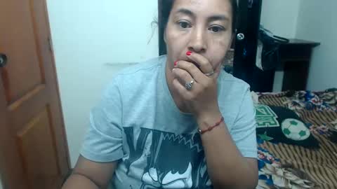 Snapshot of siblley chatting on February 2025 10:15:01 PM sara online show from February 2025 10:15:01 PM