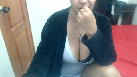 Snapshot of siblley chatting on February 2025 12:47:02 AM sara online show from February 2025 12:47:02 AM