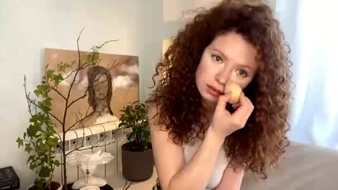 Kelly online show from June 2026 12:42:02 PM