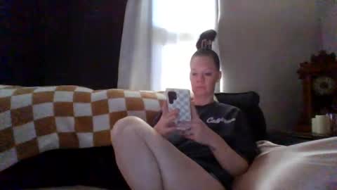 Snapshot of sidneyraee chatting on June 2026 11:03:01 PM Mrs. St. Patrickk online show from June 2026 11:03:01 PM