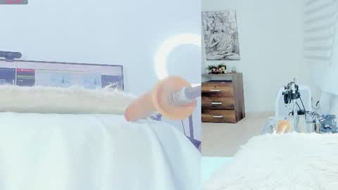 Snapshot of sieena_ chatting on June 2026 09:07:02 AM Sieena online show from June 2026 09:07:02 AM