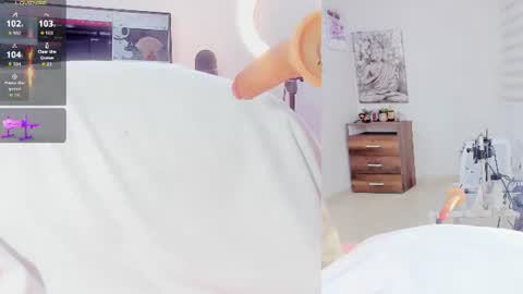 Snapshot of sieena_ chatting on June 2026 09:10:01 AM Sieena online show from June 2026 09:10:01 AM