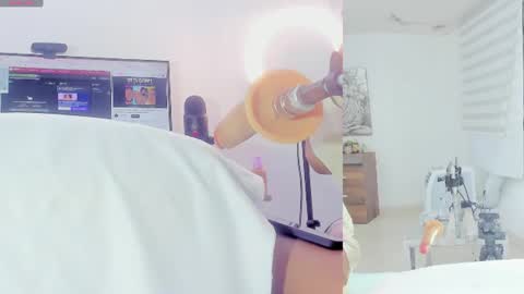 Snapshot of sieena_ chatting on July 2026 09:22:01 AM Sieena online show from July 2026 09:22:01 AM
