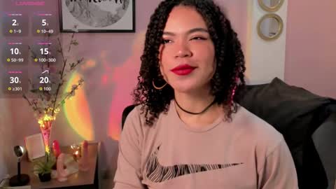 Snapshot of siena_millerr chatting on February 2026 03:08:02 PM Vaiolet online show from February 2026 03:08:02 PM