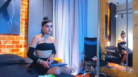 SinnaDark online show from March 2026 11:27:01 AM