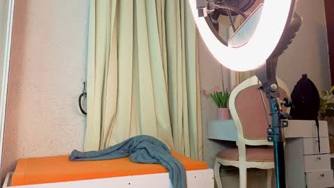 SinnaDark online show from April 2026 11:37:01 AM