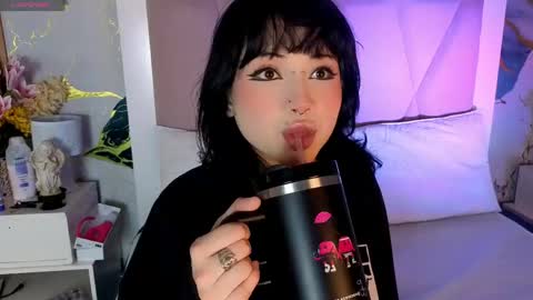 Snapshot of sienna_desiree chatting on May 2026 04:28:02 AM Sienna Desieree online show from May 2026 04:28:02 AM