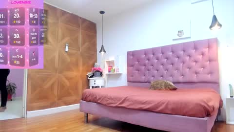 sienna_glow online show from September 2025 12:17:01 PM