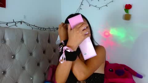 Snapshot of sienna_lorens chatting on January 2026 01:15:02 PM Amber online show from January 2026 01:15:02 PM