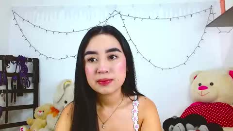 Snapshot of sienna_lorens chatting on January 2026 01:16:02 PM Amber online show from January 2026 01:16:02 PM