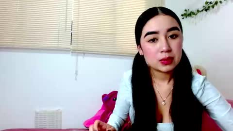 Snapshot of sienna_lorens chatting on February 2026 02:23:02 PM Amber online show from February 2026 02:23:02 PM