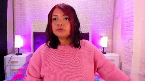 Snapshot of sienna_lux01 chatting on July 2026 03:33:02 AM sienna_lux01 online show from July 2026 03:33:02 AM