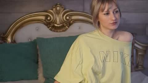 SiennaShapiro online show from December 2024 08:31:02 AM