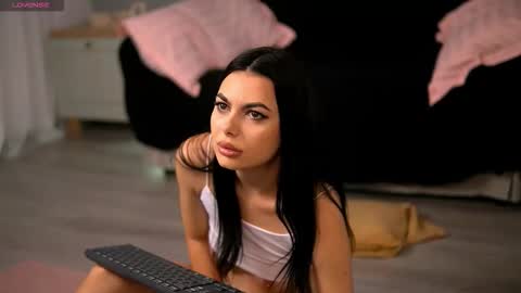 Maria online show from October 2025 05:19:02 AM