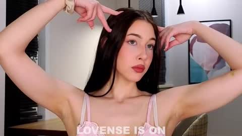 Eva  online show from February 2026 11:04:01 AM