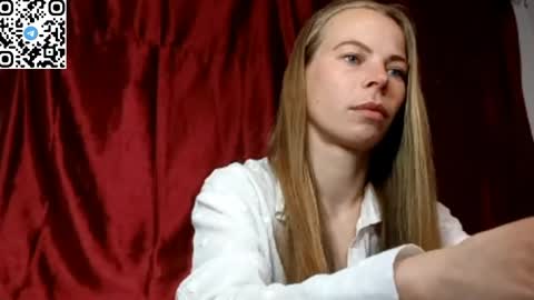 JULIANA online show from April 2026 07:52:02 PM