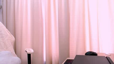 silk_ann online show from March 2026 05:35:02 AM