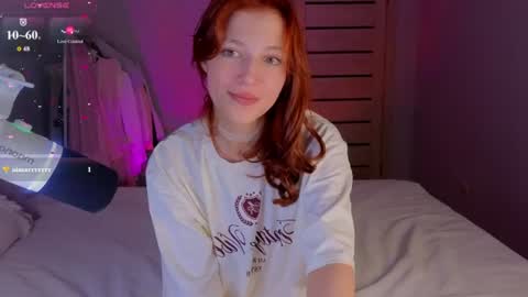 Snapshot of silly___woman chatting on June 2026 08:35:01 PM silly___woman online show from June 2026 08:35:01 PM
