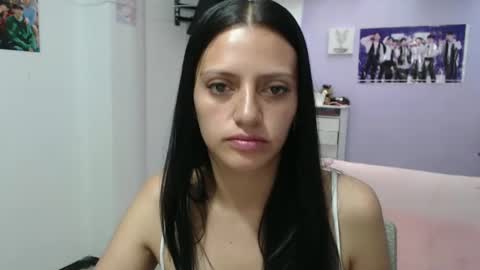 Snapshot of silvanaroberts_ chatting on February 2025 06:59:01 PM  Rouse  online show from February 2025 06:59:01 PM