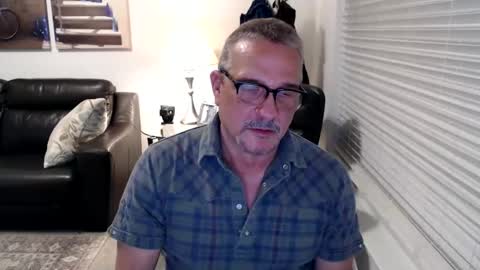 silveroli187 online show from October 2025 07:11:02 PM