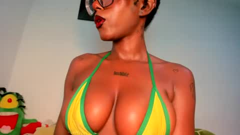 Snapshot of silverosequeen chatting on July 2026 06:29:02 AM silverosequeen online show from July 2026 06:29:02 AM