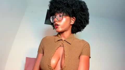 Snapshot of silverosequeen chatting on August 2026 07:54:01 AM silverosequeen online show from August 2026 07:54:01 AM