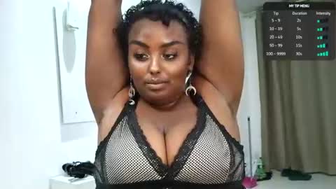 Snapshot of siminfox chatting on June 2026 01:52:02 AM Simin Fox online show from June 2026 01:52:02 AM