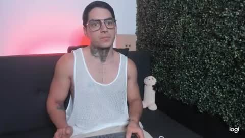Snapshot of simon_cortes chatting on June 2026 11:46:02 AM Simon Cortes online show from June 2026 11:46:02 AM