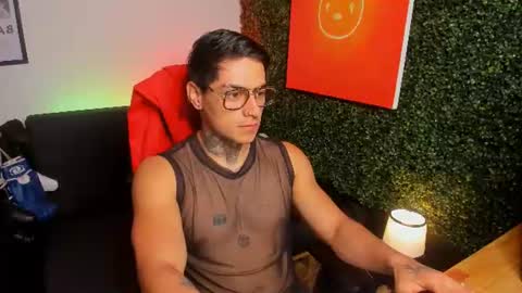 Snapshot of simon_cortes chatting on July 2026 11:06:02 AM Simon Cortes online show from July 2026 11:06:02 AM