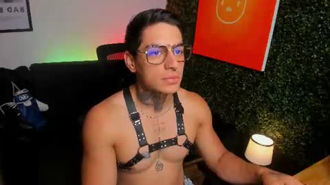 Snapshot of simon_cortes chatting on July 2026 11:23:02 AM Simon Cortes online show from July 2026 11:23:02 AM