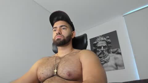 simon_leon01 online show from June 2026 11:00:01 PM