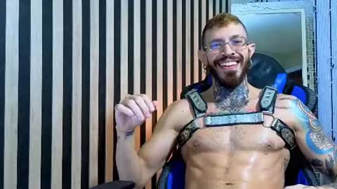 Snapshot of simon_rz chatting on June 2026 12:04:02 PM Simon online show from June 2026 12:04:02 PM